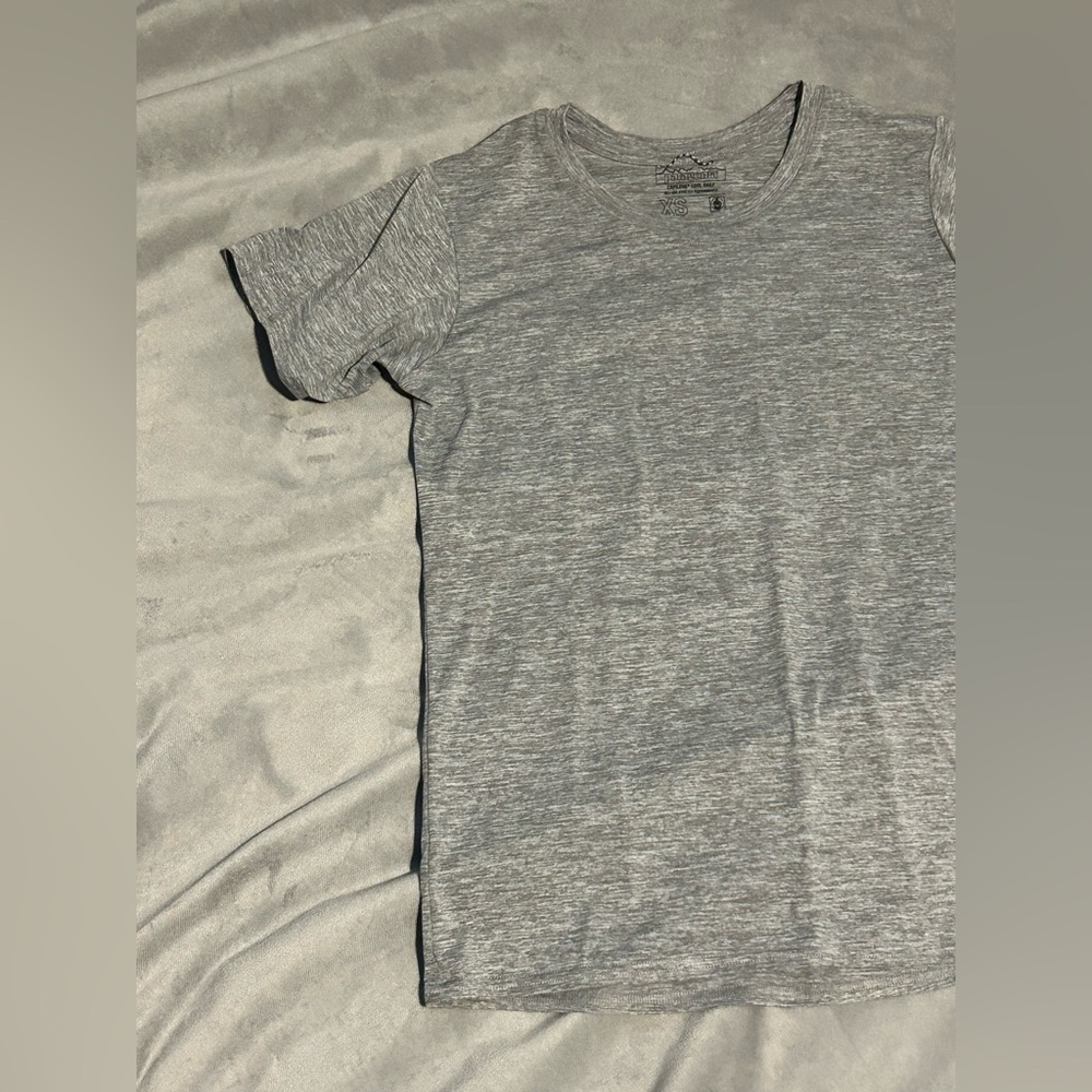Patagonia Capilene Cool Daily Stretch Performance Shirt in Heathered Grey - XS - Picture 3 of 10